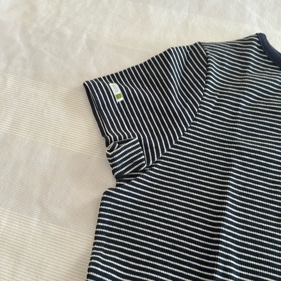 🏌️‍♀️🎾 NWT IZOD golf/tennis G-Flex SPF40 top blue white stripe M - Picture 4 of 11